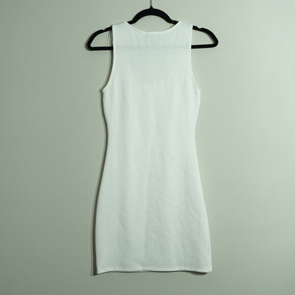 NWT AQUA Womens Sheath Dress Scoop Neck Snakeskin Textured White Size XS - Picture 9 of 9